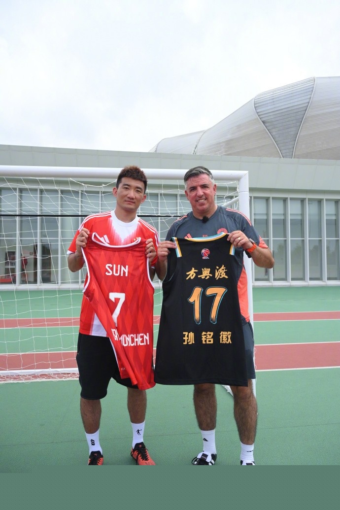 AG超玩会已锁定季后赛，梦泪也该上场表演了